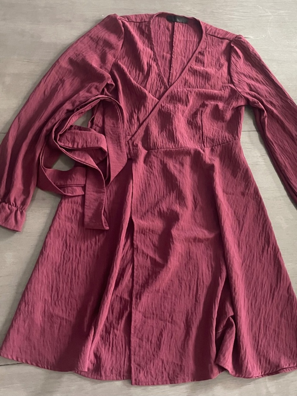 Long sleeve short dress